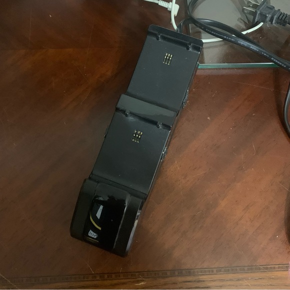 Xbox 360 Console Bundle with 3 Controllers 60gb - Picture 10 of 16